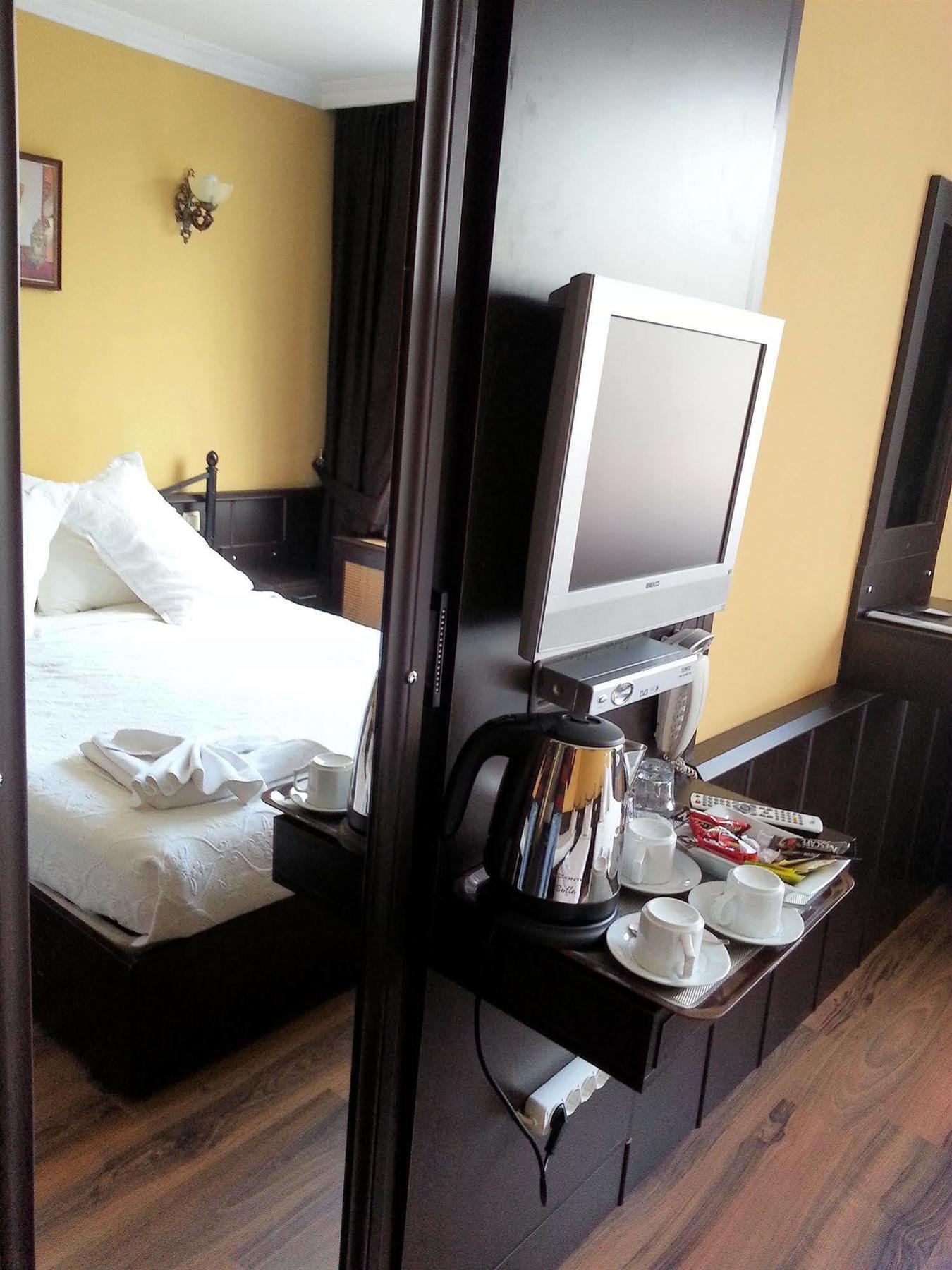 Arasta Hotel Provincia di Provincia di Istanbul Esterno foto