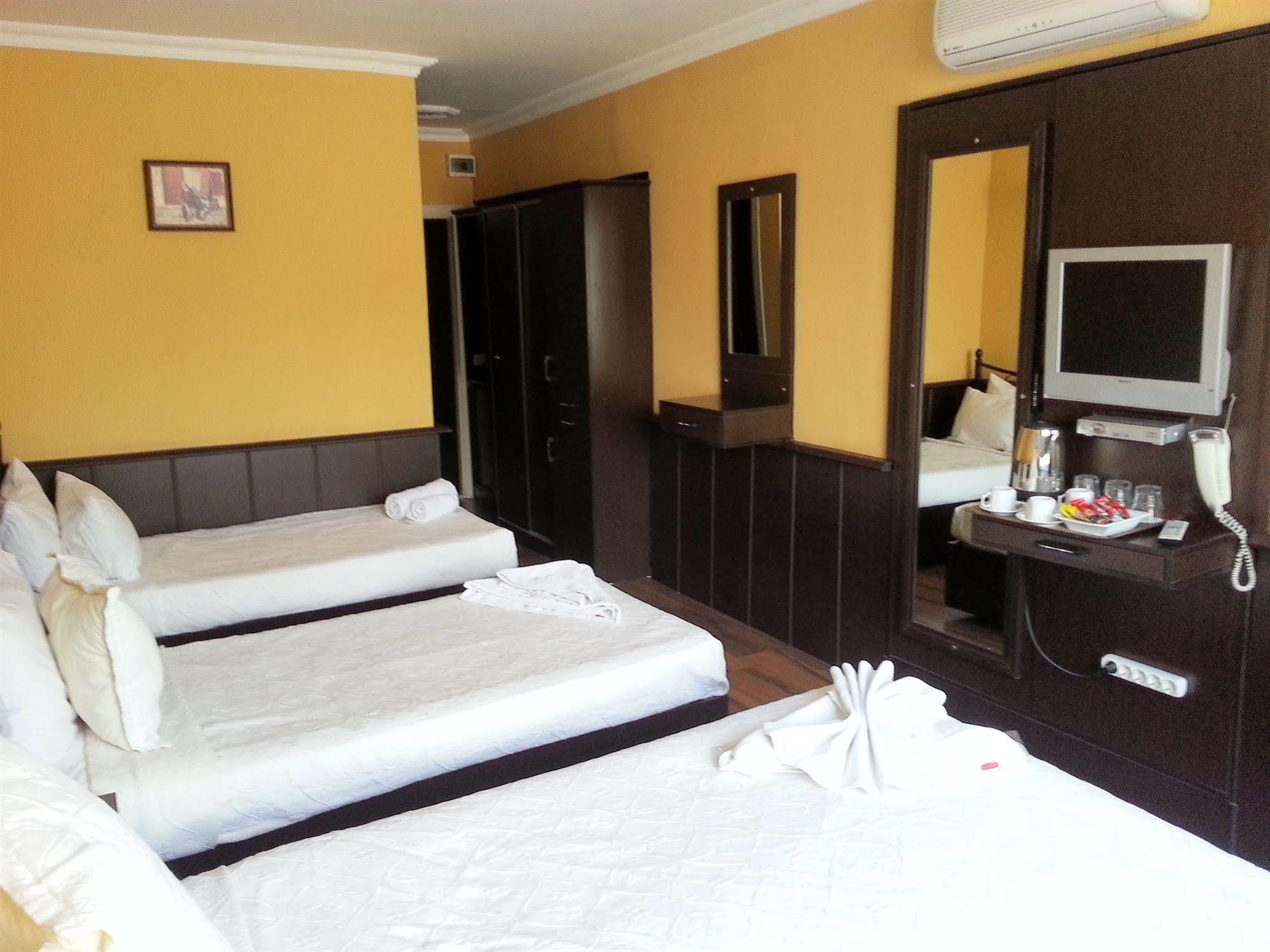 Arasta Hotel Provincia di Provincia di Istanbul Esterno foto