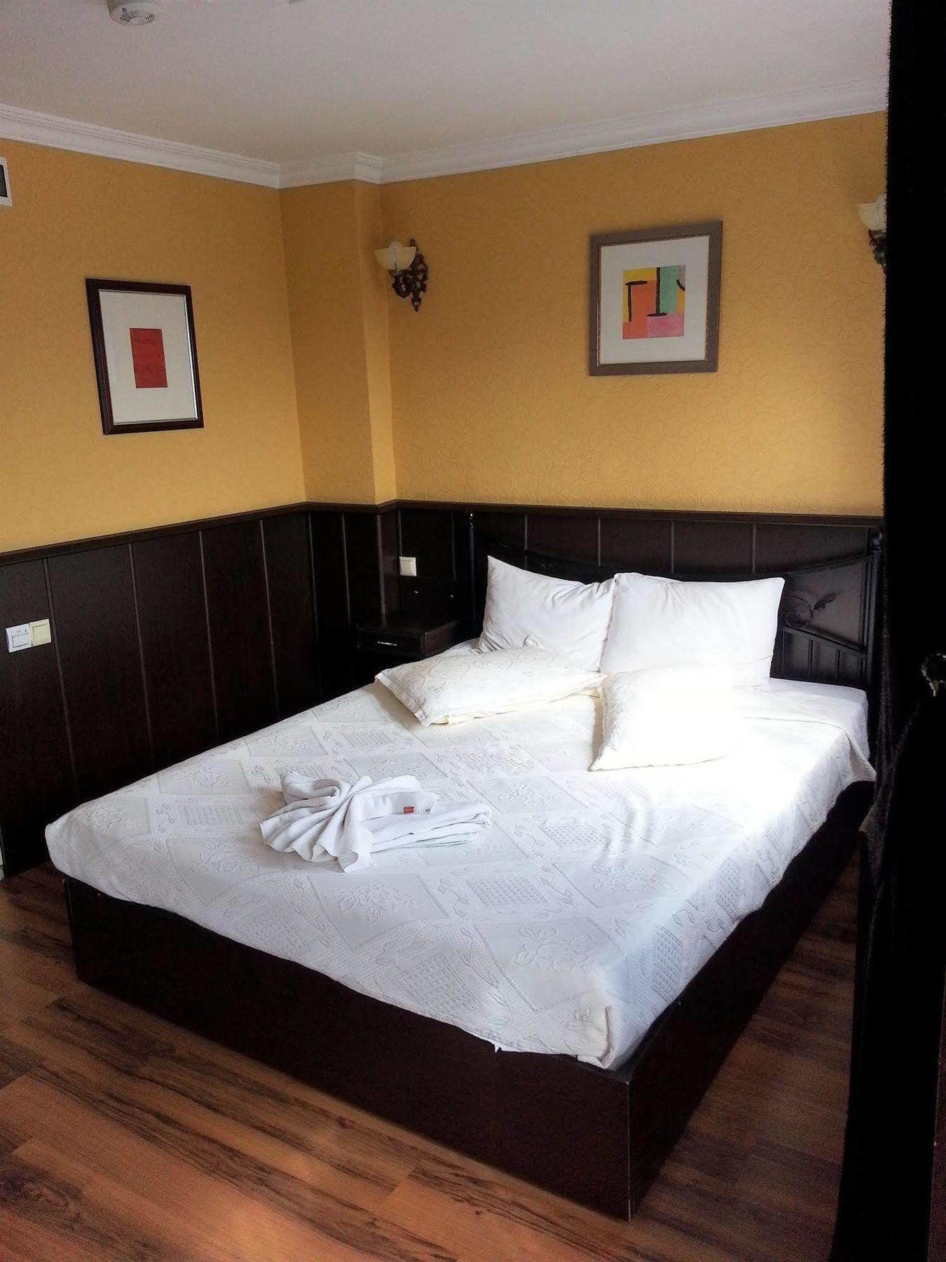 Arasta Hotel Provincia di Provincia di Istanbul Esterno foto