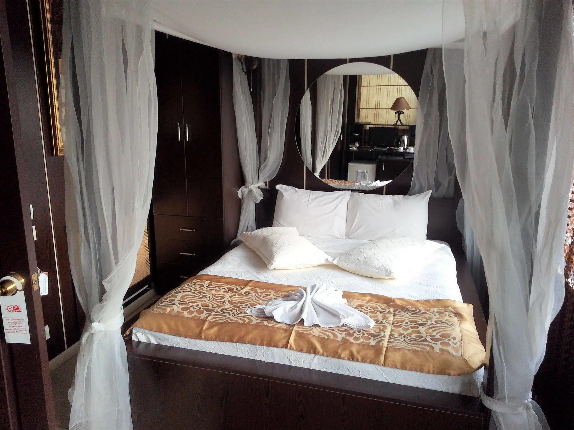 Arasta Hotel Provincia di Provincia di Istanbul Esterno foto